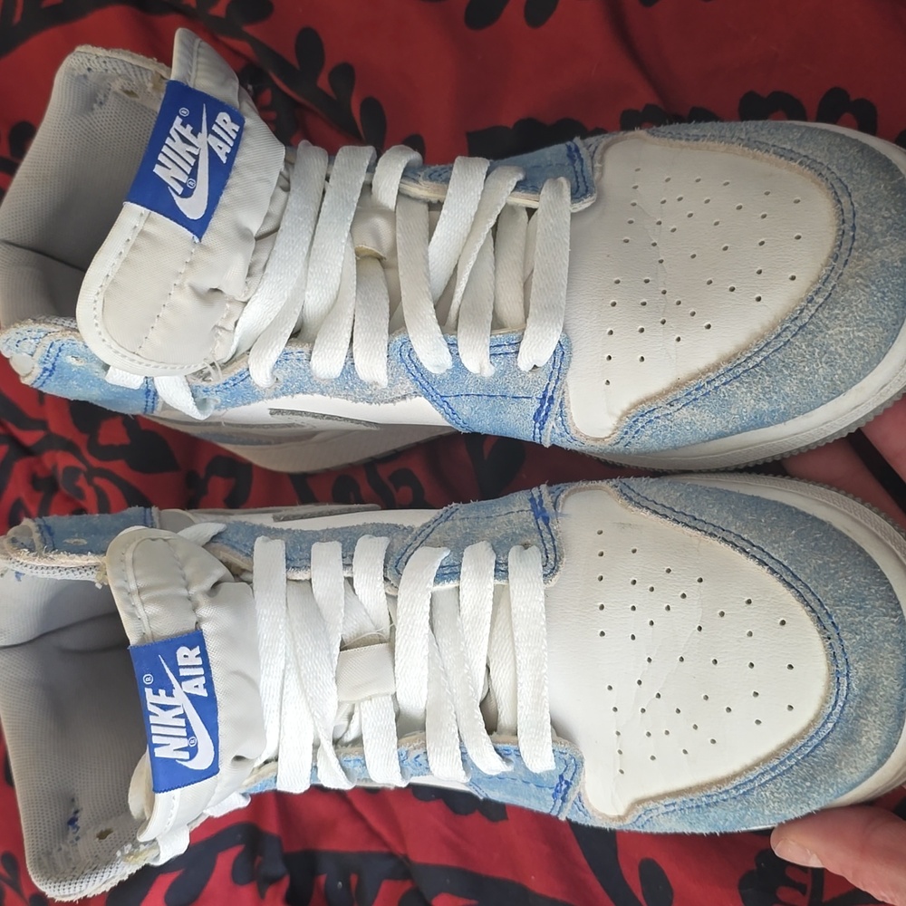 Nike Air Jordan 1 Retro High Hyper Royal (Size 7Y) - Picture 7 of 8